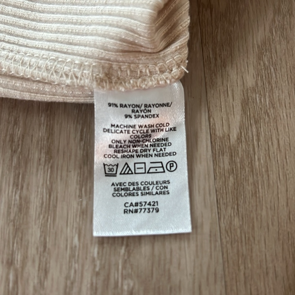 Ann Taylor | Cream Top | Size: Large - Picture 6 of 7